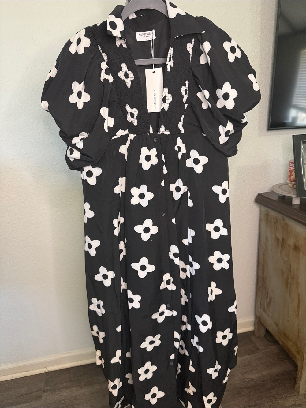 Anniewear Black Floral Midi Dress - Picture 4 of 5